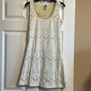 Ophelia girls creme dress size small